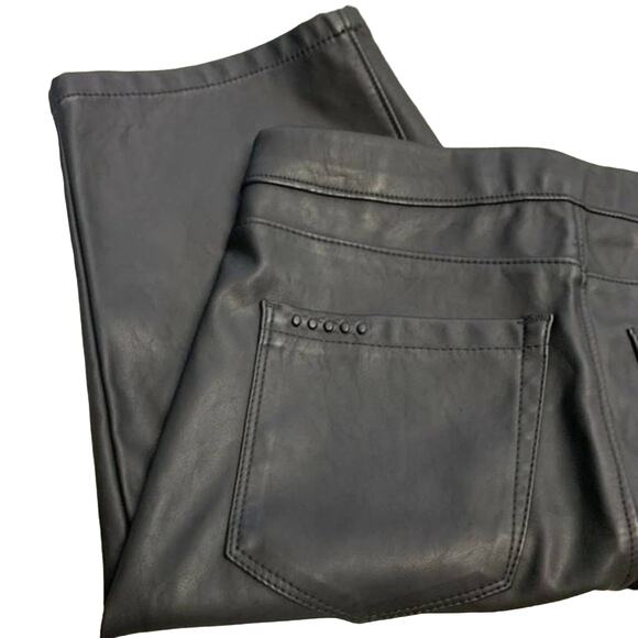 BLANKNYC Vegan Leather Bike shorts Stretch black Sz 26 banded waist flat front - Picture 14 of 15